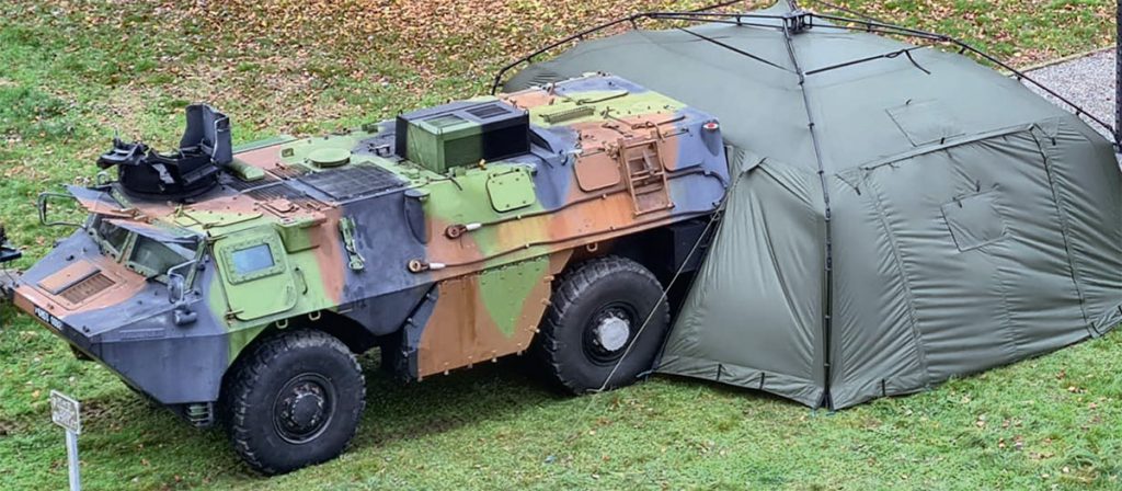 Tente MAG20 RAID développée pour le COS, Commandement des Opérations Spéciales et la 11e Brigade Parachutiste pour la mise en place de ses MCV Modules de Chirurgie Vitaux